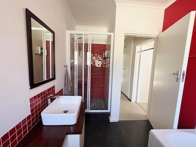 To Let 3 Bedroom Property for Rent in Bergvliet Western Cape